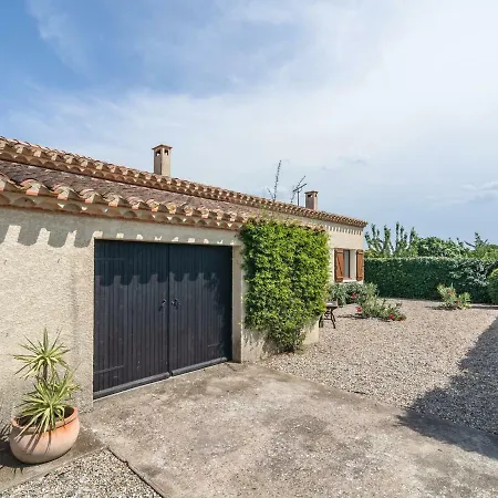 Βίλα Beautiful With Private Pool Near Lake In